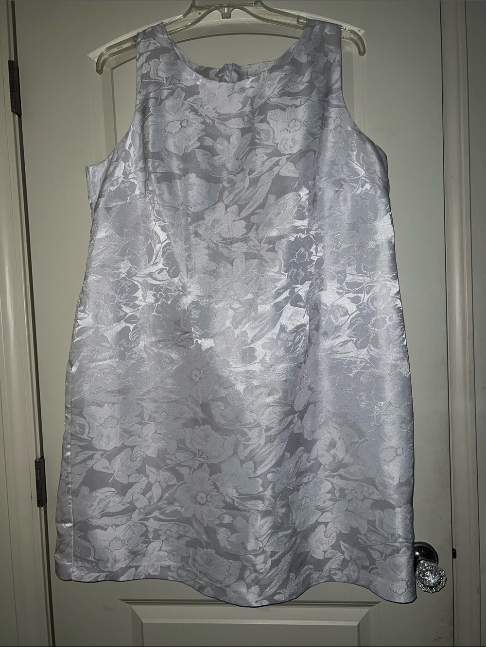 white Floral Jacquard Sleeveless Dress